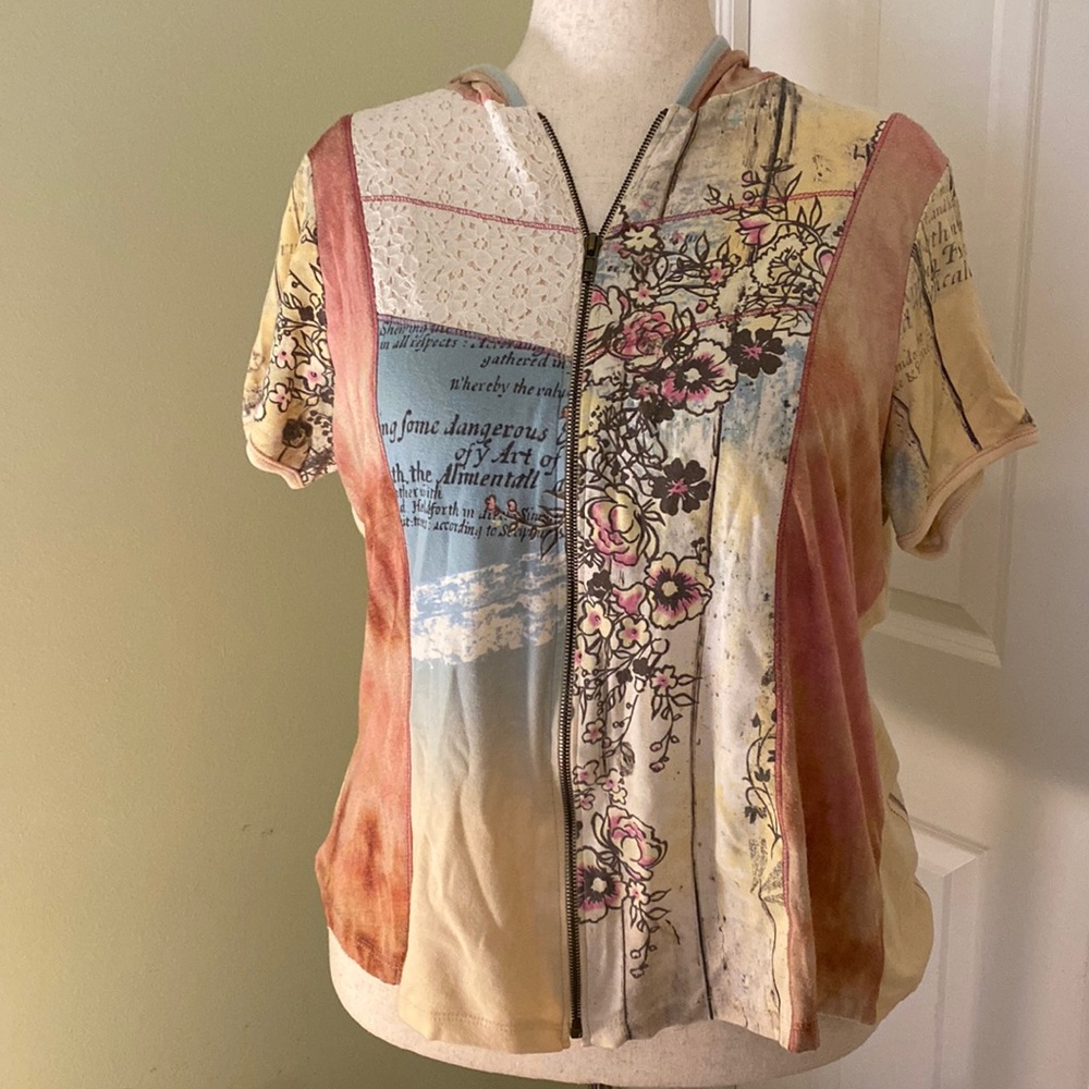 Vanilla Sugar vintage pink/cream/blue floral zipper short sleeve hoodie